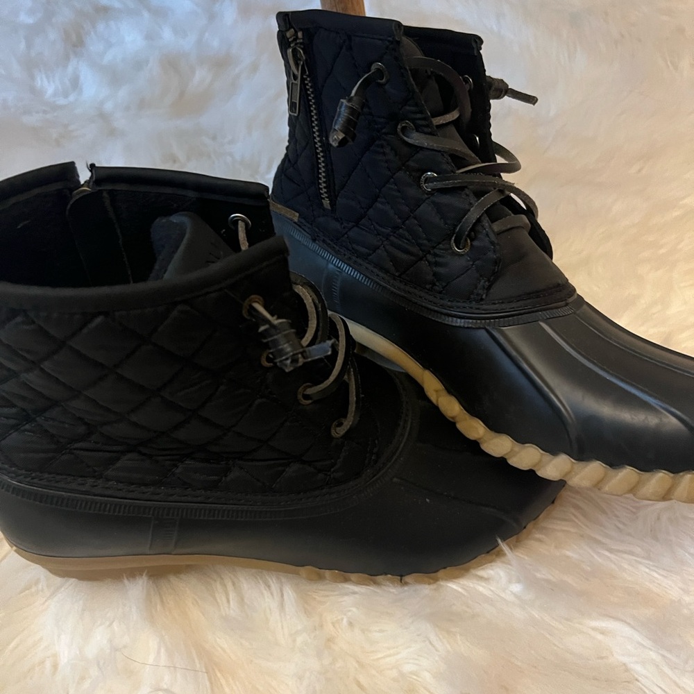 Beautiful condition rain boots